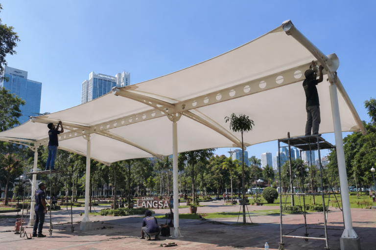 Pemasangan tenda membrane awet di Jakarta Selatan.